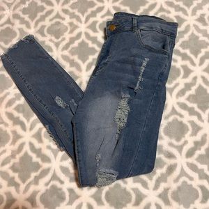 Women’s Denim Ripped Skinny Jean